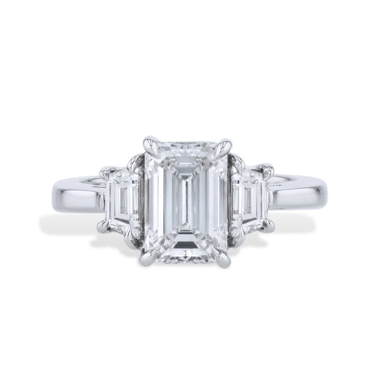 A Guide to Engagement Rings: Finding the Perfect Sparkler