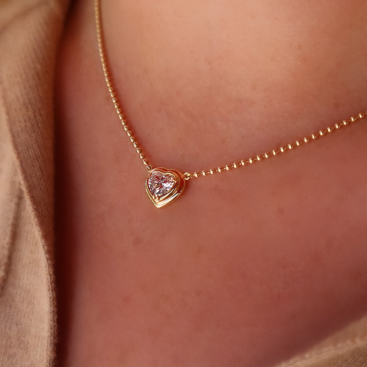 18kt Yellow Gold Diamond Heart Pendant Necklace - Alternate View 1