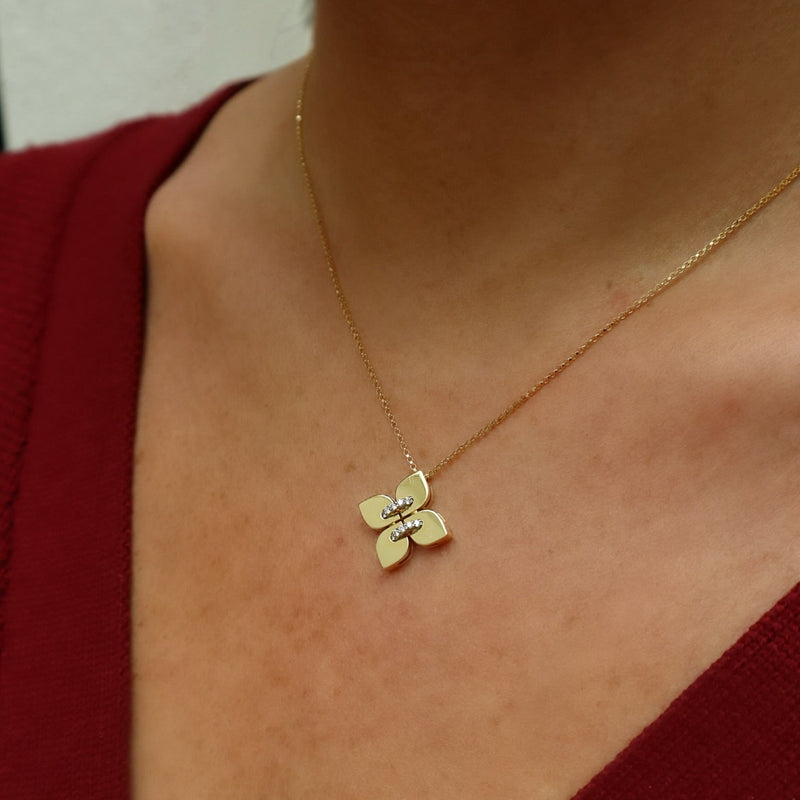 18kt Yellow/White Gold Diamond Love in Verona Medium Flower Pendant Necklace Necklaces Roberto Coin