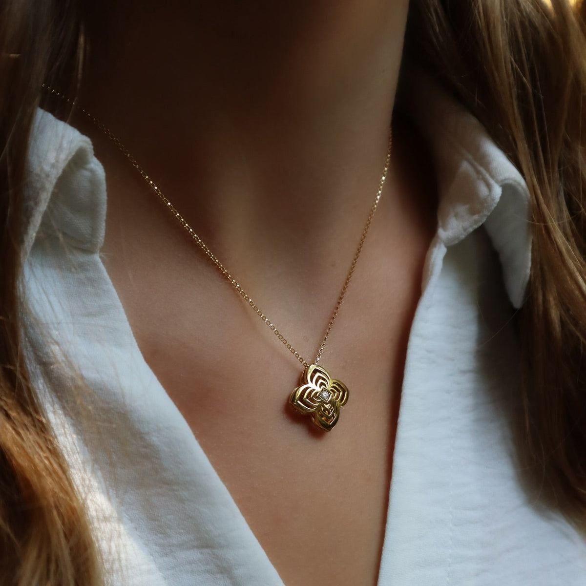 18kt Yellow Gold Large Palazzo Ducale Pendant Necklace - Alternate View 1