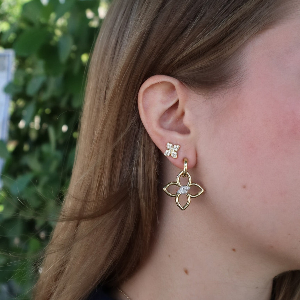 18kt Yellow Gold Pave Diamond Love in Verona Flower Stud Earrings - Alternate View 1