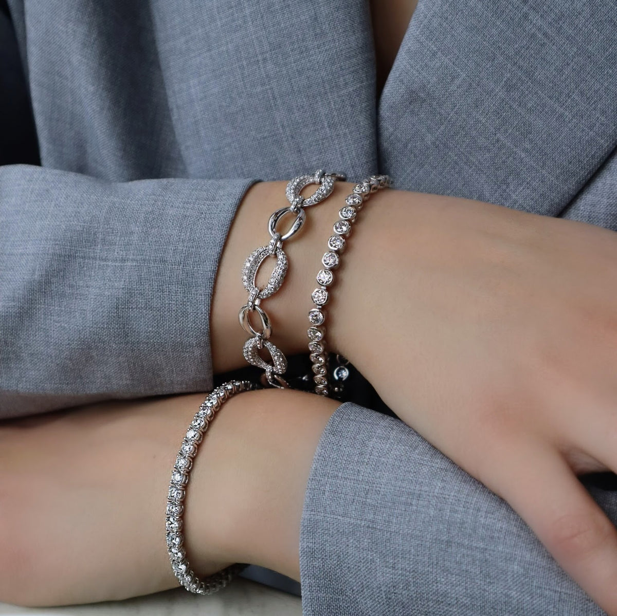 Diamond Pave 18K White Gold Link Bracelet - Alternate View 3