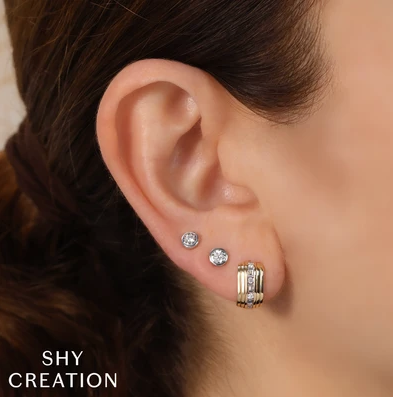 14K Yellow Gold Diamond Ribbed Huggie Earrings Earrings Shy Creation
