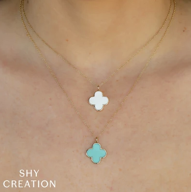 14K Yellow Gold Mother of Pearl Clover Pendant Necklace Necklaces Shy Creation